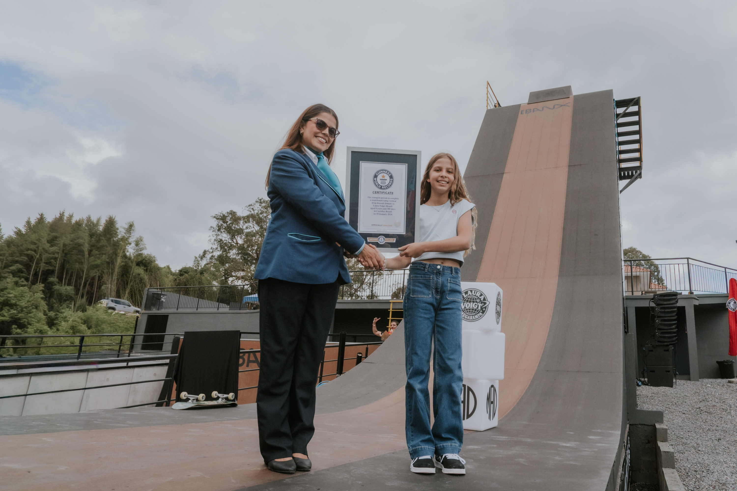 Aos 9 anos, Laura Voigt conquista título do Guinness de “A Skatista Mais Nova do Mundo a Descer a Megarampa”