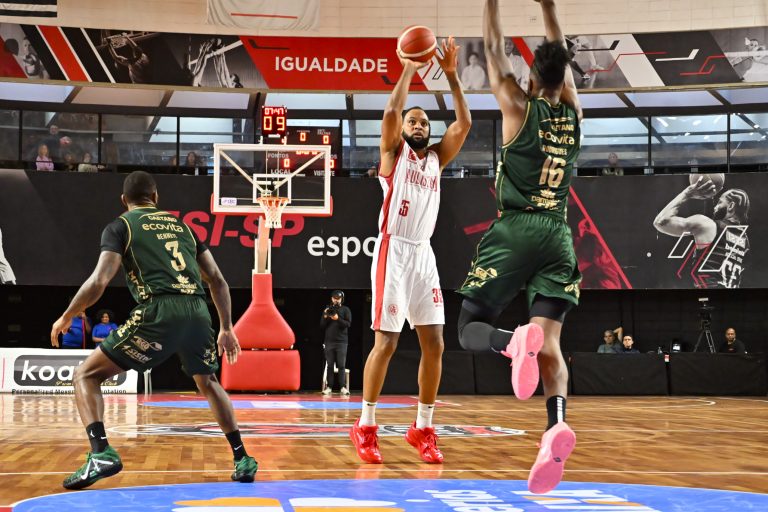 Bauru pressiona na reta final, mas Paulistano chega a 2ª vitória seguida no NBB