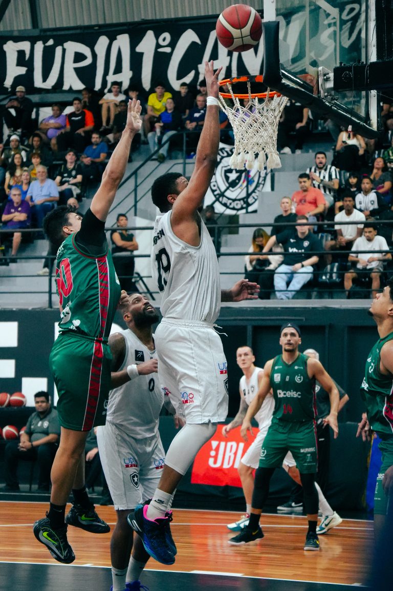 Fora de casa, União Corinthians bate Botafogo e volta a vencer no NBB